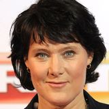 Ganz sicher wird eine Deutsche mit einem Emmy geehrt: Anke Schäferkordt, Geschäftsführerin der Mediengruppe RTL Deutschland, wird als "herausragende Persönlichkeit im internationalen Fernsehgeschäft" ausgezeichnet. Auch Heidi Klum darf auf Trophäen hoffen. Die 40-Jährige ist gleich zwei Mal nominiert, als Moderatorin der Casting-Sendung "Project Runway" und Produzentin der Show, in der Nachwuchsdesigner gegeneinander antreten.