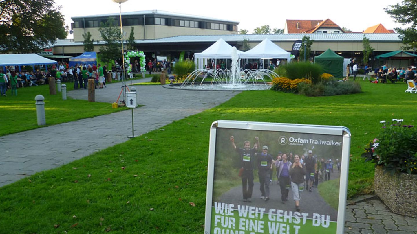 Oxfam Trailwalker 2011: Countdown für den Trailwalker 2011: In der Stadthalle von Osterode am Harz treffen sich die Vierer-Teams und deren Supporter am Freitagabend zur Anmeldung Countdown für den Trailwalker 2011: In der Stadthalle von Osterode am Harz treffen sich die Vierer-Teams und deren Supporter am Freitagabend zur Anmeldung