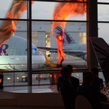 Show-Einlage inklusive: Bei einem aktuellen Listenpreis von 319 Millionen Euro für ein Exemplar des doppelstöckigen Flugzeuges wird dem aus Doha angereisten Top-Management bei der Übergabe neben einem Abendessen ein buntes Unterhaltungsprogramm geboten…