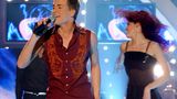 Als 2002 die erste Staffel von "Deutschland sucht den Superstar" lief, sah fast die halbe TV-Nation zu. Inzwischen hat sich das Verhältnis zu der Castingshow merklich abgekühlt. Zwar war "DSDS" 2012 mit 25,7 Prozent in der jungen Zielgruppe noch immer Marktführer in diesem Segment, doch Formate wie "The Voice of Germany" machen Dieter Bohlen und Co. mächtig Konkurrenz. Die aktuelle zehnte Ausgabe droht zur schwächsten aller Staffeln zu werden, die Kurve zeigt ganz klar nach unten.  Fazit: Hier hat RTL dringend Handlungsbedarf. Ob es mit mehr oder weniger gravierenden Änderungen getan ist, wie von Unterhaltungschef Tom Sänger angekündigt, oder ob man das Format nicht besser gleich beerdigen sollte, wird sich zeigen.