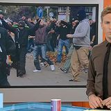 Steht das braune Hemd für eine braune Gesinnung? Eine absurde Frage - und doch haben sich Zuschauer beim ZDF über die Kleidung von Moderator Jochen Breyer beschwert.