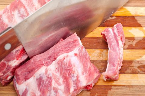 Amerikaner lieben Spare Ribs. Weil er beim Diebstahl von Rippchen erwischt wurde, soll ein Mann in Texas ein halbes Jahrhundert ins Gefängnis