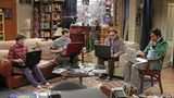 "The Big Bang Theory" Die Serie handelt von zwei jungen Physikern, die zusammen in einer WG wohnen - und denen es nerd-typisch an Sozialkompetenz mangelt. Die Serie läuft seit 2007 mit großem Erfolg in bislang sechs Staffeln. Mindestens vier weitere Staffeln soll es noch geben. Jim Parsons (Foto) wurde als Bester Hauptdarsteller in einer Comedyserie ausgezeichnet.  Geeignet für: Nerds. Und alle, denen "Two and a half Men" zu platt ist.  Wo kann ich das sehen? In Deutschland laufen die Folgen auf ProSieben.