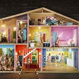 Von einem derart belebtes Puppenhaus können die meisten Kinder nur träumen