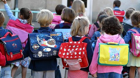 In diesem Jahr strömten wieder mehr Kinder am ersten Schultag in die Grundschulen