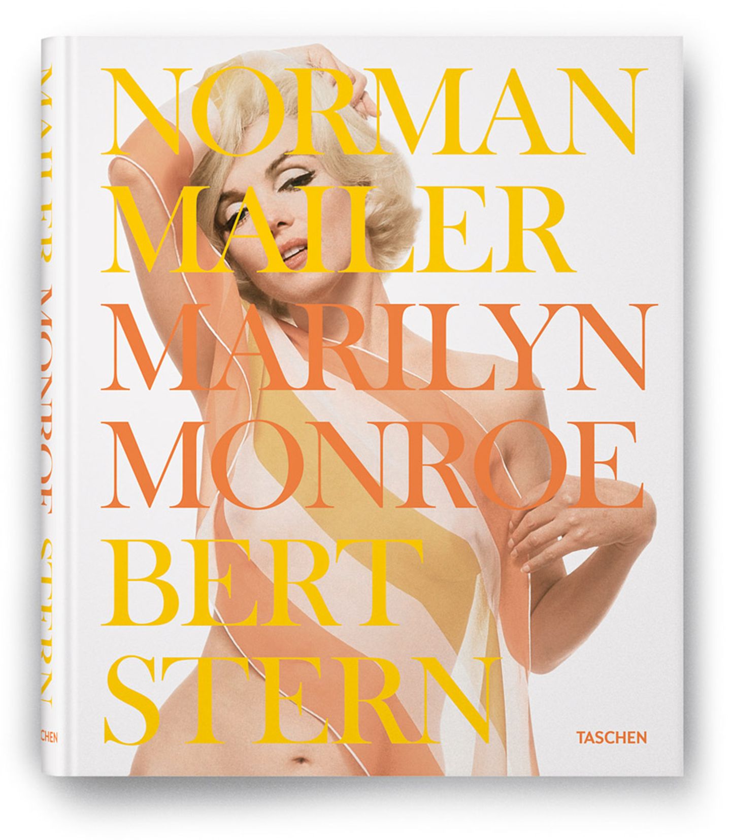 Bert Stern: Im Juli 1962 erwartete der damals 32-jährige Modefotograf Bert Stern die Filmgöttin Marilyn Monroe im Hotel Bel-Air in Los Angeles Marilyn Monroe zum Fotoshooting. Es wurde die erste von drei Sessions für die "Vogue" - und dauerte zwölf Stunden. Stern hatte Champagner kalt gestellt, was zur entspannten Atmosphäre beitrug. Wenige Wochen später war Marilyn Monroe tot. Das dreitätige Shooting ging als "the last sitting" (die letzte Sitzung) in die Geschichte ein - und machte den Fotografen weltberühmt. Die Aufnahmen stammen aus dem Bildband "Marilyn Monroe", der im Taschen-Verlag erschienen ist. Er umfasst 276 Seiten und kostet 49,99 Euro. Neben den Fotos von Stern enthält der Band einen ausführlichen Text von Schriftsteller Norman Mailer. Im Juli 1962 erwartete der damals 32-jährige Modefotograf Bert Stern die Filmgöttin Marilyn Monroe im Hotel Bel-Air in Los Angeles Marilyn Monroe zum Fotoshooting. Es wurde die erste von drei Sessions für die "Vogue" - und dauerte zwölf Stunden. Stern hatte Champagner kalt gestellt, was zur entspannten Atmosphäre beitrug. Wenige Wochen später war Marilyn Monroe tot. Das dreitätige Shooting ging als "the last sitting" (die letzte Sitzung) in die Geschichte ein - und machte den Fotografen weltberühmt. Die Aufnahmen stammen aus dem Bildband "Marilyn Monroe", der im Taschen-Verlag erschienen ist. Er umfasst 276 Seiten und kostet 49,99 Euro. Neben den Fotos von Stern enthält der Band einen ausführlichen Text von Schriftsteller Norman Mailer.