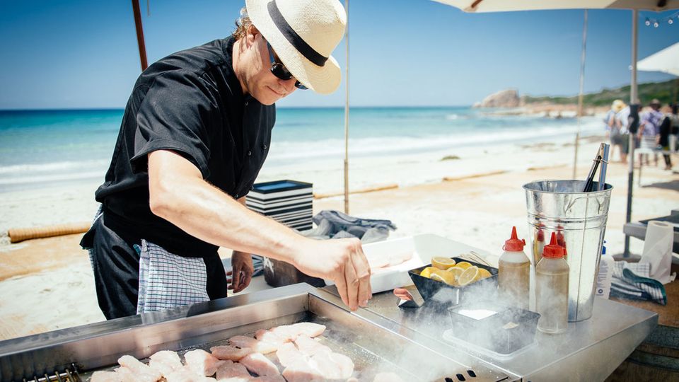 Bei Margaret River Gourmet Escape gibt es auch ein Pop-up-Beach-Restaurant mit Sterne-Köchen.