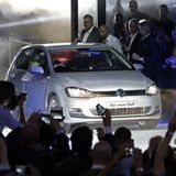 Star des Abends: Der Golf VII (ab 2012) soll etwas breiter und länger, aber zugleich leichter und sparsamer sein als sein Vorgänger.