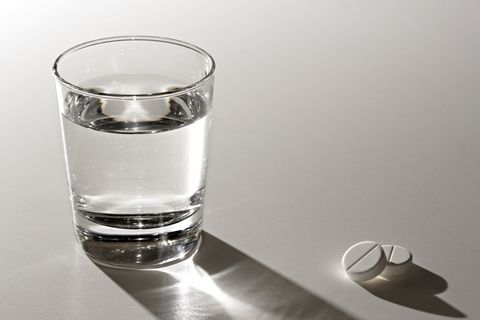 Schmerzlinderer oder Teufelszeug? Derzeit entflammt wieder eine Diskussion über Paracetamol und andere Wirkstoffe.