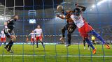 Sie könnten endlich wieder Derbysieger werden    Das letzte Derby am 16. Februar 2011 ging verloren: Gerald Asamoah schoss den entscheidenden Treffer zum 1:0 für den FC St. Pauli. Bei einem Abstieg hätte der HSV endlich die Gelegenheit zu einer Revanche. Es wäre übrigens das erste Hamburger 2.-Liga-Derby seit 40 Jahren: 1974 gab es die Begegnung FC St. Pauli gegen HSV Barmbek-Uhlenhorst.