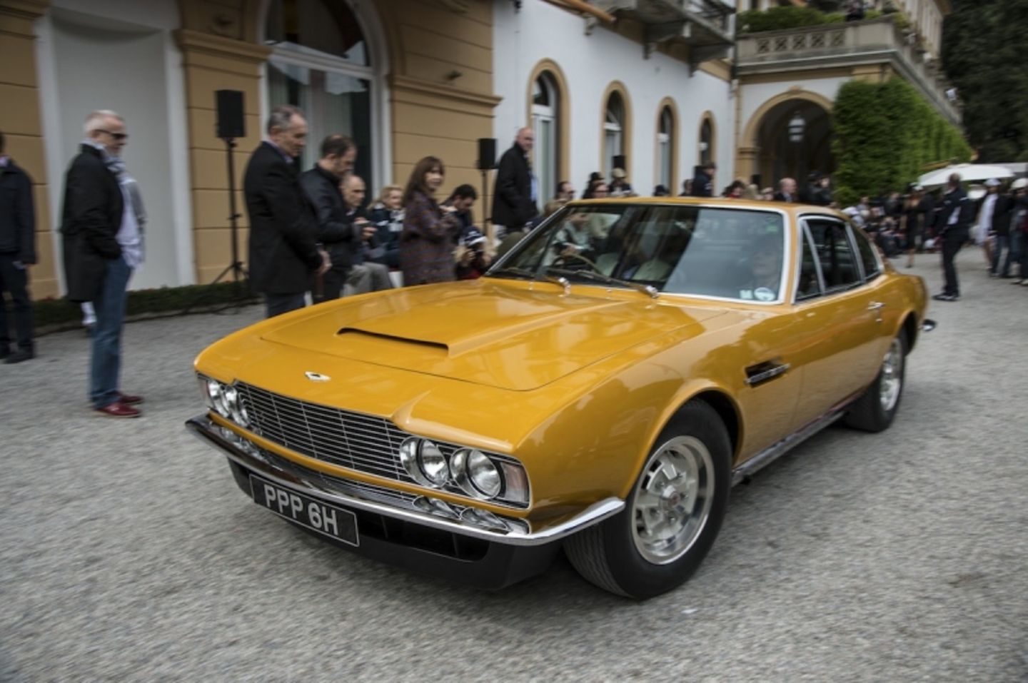 Der Aston Martin DBS aus der TV-Serie "Die Zwei"
