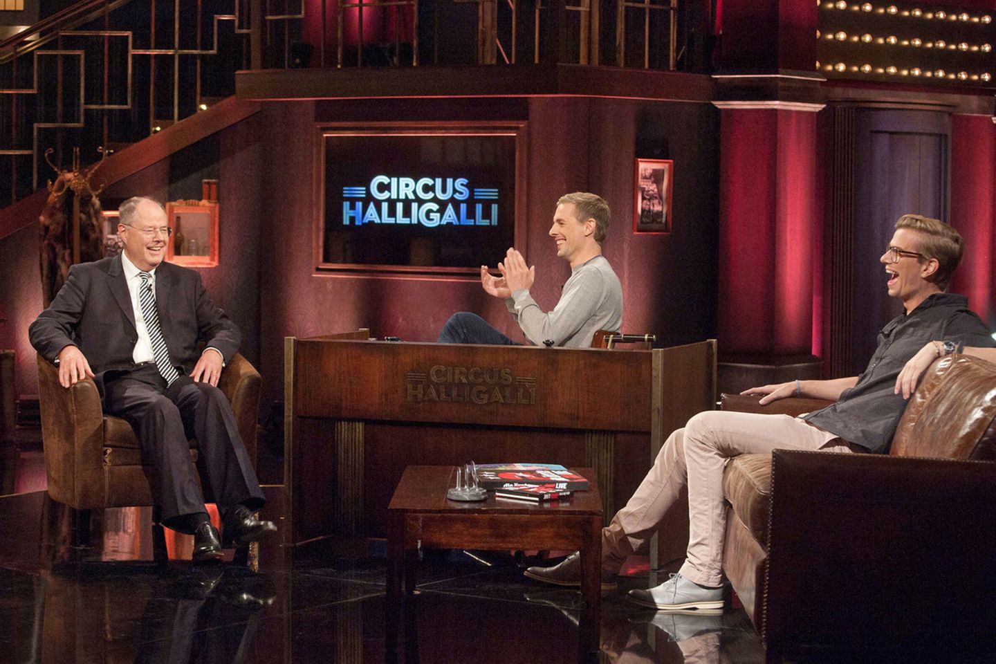 Seit 2013 moderieren Joko und Klaas auf ProSieben "CircusHalligalli". Insgesamt 120 Folgen wurden seither ausgestrahlt. Kurz vor der Bundestagswahl 2013 schaute der SPD-Kanzlerkandidat Peer Steinbrück vorbei.