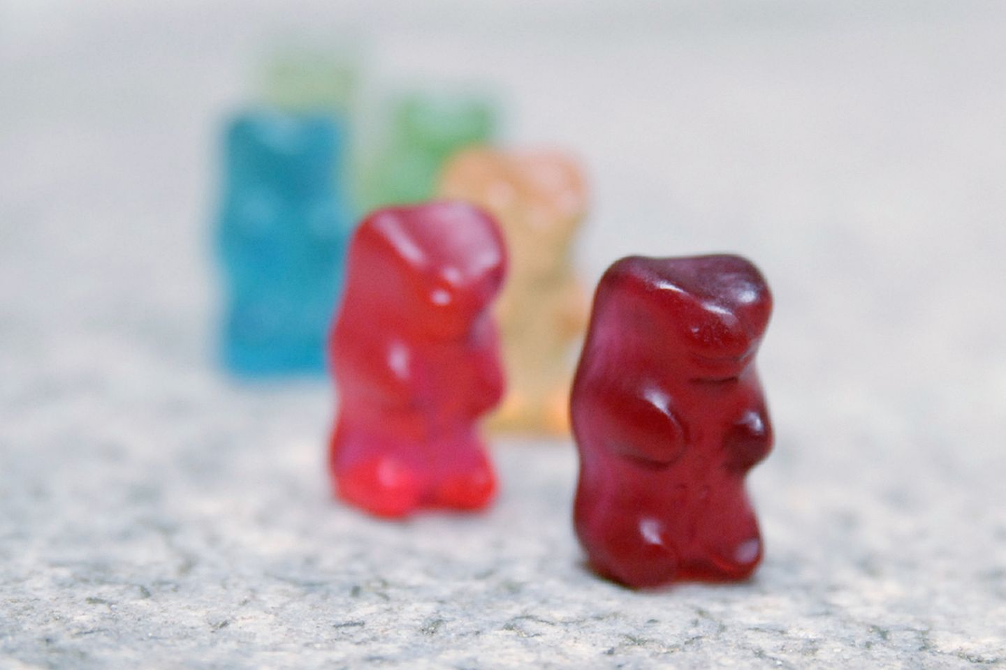 Platz 3: Kirsche  Die Kirsche besticht durch eine feine Fruchtnote. Sie ist dabei nicht allzu dominant, dafür schmeckt sie aber auch nicht künstlich. Trotz der schönen Farbe finden wir sie etwas langweilig.