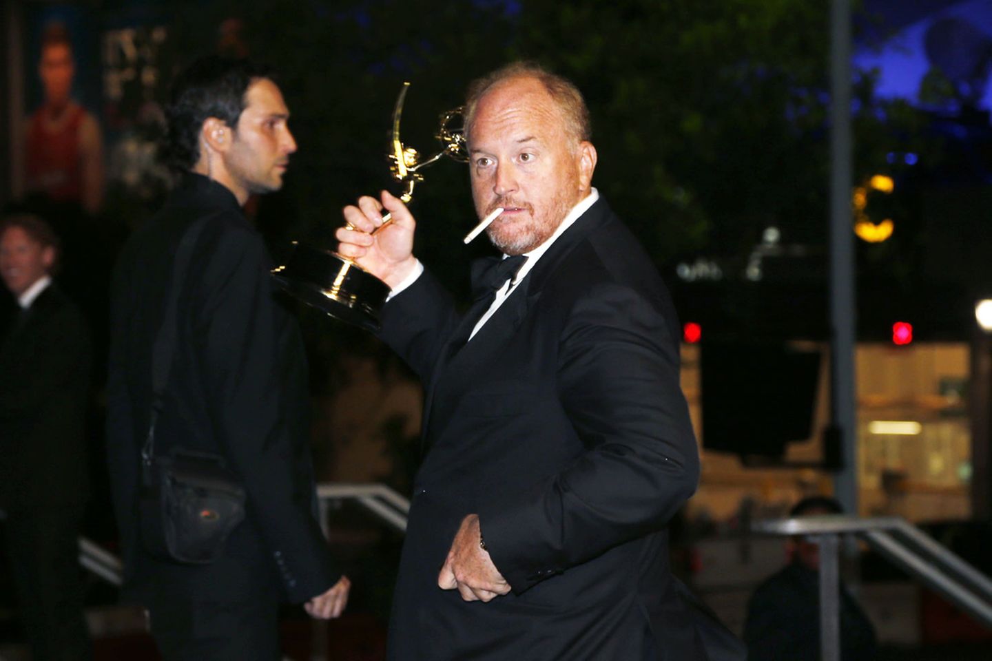 "Louie"  Louis C.K. (Foto, für das bestes Drehbuch bei einer Comedyserie ausgezeichnet) hatte die Idee zu dieser Sitcom - und spielt auch die Hauptrolle. Im Grunde erzählt er darin leicht abgewandelt aus seinem Leben als Stand-up-Comedian und frisch geschiedener Vater zweier Töchter in New York.   Geeignet für: "Seinfeld"-Fans  Wo kann ich das sehen? In Deutschland (noch) gar nicht.