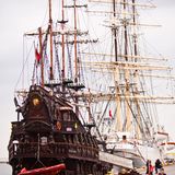 Gdingens Hafen entstand erst in den 20er Jahren des letzten Jahrhunderts. Er entwickelte sich in den 30er Jahren zum größten Umschlaghafen der Ostsee und fungiert seit dieser Zeit auch als internationaler Passagierhafen