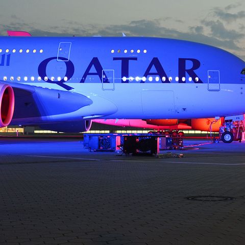 Erster A380 für Qatar Airways: Roter Teppich für den Super-Airbus