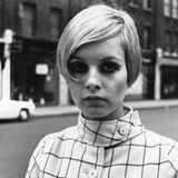 Die dicken Puppenaugen waren ihr Markenzeichen, das durch die kräftige Bemalung noch hervorgehoben wurde.