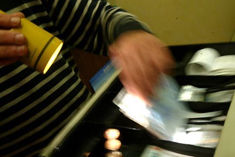 Der Griff in eine Supermarktkasse beendete das alte Leben eines Ex-Polizisten endgültig