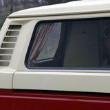 Bei den ganz frühen Versionen des Volkswagen T3 waren die Lüftungsschlitze aus Blech