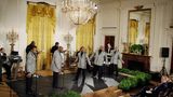 1972 endete dann die Ära von Detroits berühmtesten Plattenlabel: Motown siedelte nach Los Angeles über, um von dort ins Filmgeschäft einzusteigen. Die großen Zeiten waren aber vorbei. Mitte der 1980er ging es der Firma so schlecht, dass Gordy Motown für 61 Millionen US-Dollar an MCA/Universal verkaufte.  Da waren die Motown-Künstler aus der Anfangszeit schon längst zum amerikanischen Kulturgut aufgestiegen. 2008 gaben die Temptations ein Konzert in Anwesenheit des damaligen US-Präsidenten George W. Bush und seiner Frau Laura.