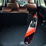 Wenn man die Rücksitze ganz nach vorn schiebt, beträgt das Kofferraumvolumen 440 Liter. Zum Vergleich: Der Honda Jazz schluckt 428 Liter, der Opel Meriva 360 Liter, der Skoda Roomster 480 Liter, der Citroën C3 Picasso 385 Liter und der Golf Plus 395 Liter. Bei umgeklappten Rücksitzen stehen im Hyundai maximal 1486 Liter zur Verfügung