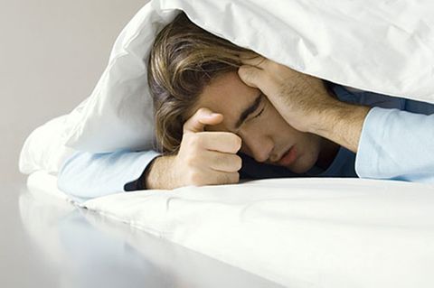 Der Volksmund sagt, dass Männer auch bei kleinen Unpässlichkeiten stark leiden
