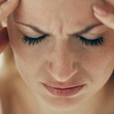 Stuttgart    Wer in Stuttgart auf die Pirsch gehen will, hat es dann zumindest mit den ehrlichsten Frauen Deutschlands zutun. In der kleinsten der sechs Großstädte geben die meisten zu, von Cellulite geplagt zu werden. Ganz nebenbei sind sie auch unzufrieden mit ihrer Gesichtshaut und benutzen deshalb öfter als andere Make-Up. Hat man das Herz der Stuttgarterin für sich erwärmt, kann das Unterfangen trotzdem noch vor der heißen Phase gebremst werden. Dann nämlich, wenn sie plötzlich eine Migräneattacke erleidet. Ein Fünftel der Frauen klagt hier über regelmäßige, starke Kopfschmerzen.