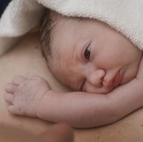 Säuglinge, Kinder und ältere Menschen sind besonders gefährdet, weil deren Immunsystem entweder geschwächt oder noch nicht richtig ausgereift ist