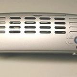 Der Portier hatte offenbar gelogen, als er ihre Schlafstätte als Nichtraucherzimmer ausgab, doch mit ihrem USB-Raumerfrischer ist das Problem schnell gelöst  Preis: 19,95 EUR