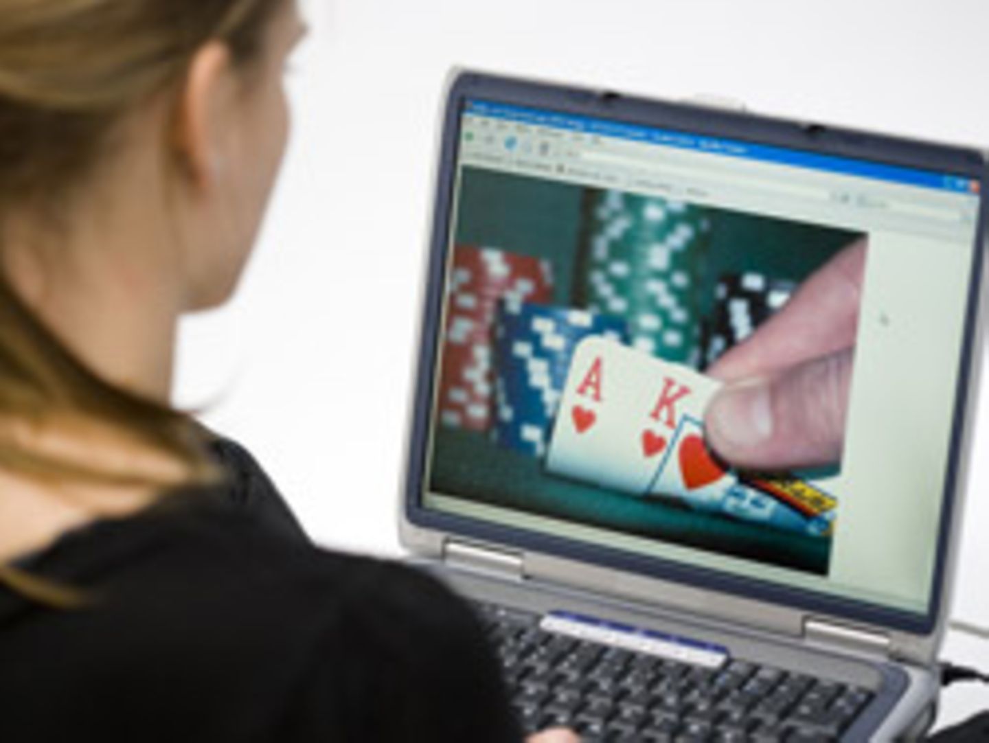 Onlinepoker ist für Profis so interessant, weil mehrere Hände gleichzeitig gespielt werden können