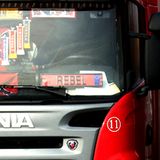 "Eigentlich sind es zwei Schildchen: eines für den Vornamen und eines für den Nachnamen. Das Schild für den Nachnamen rutscht beim Überholen auf der Autobahn aber leider immer in den Fußraum", ulkt Jörg P. aus Wiehl