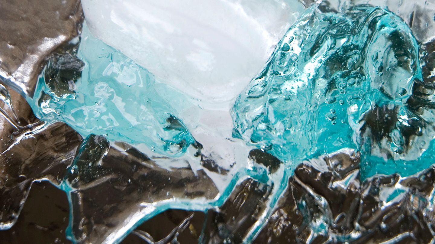 Legen Sie kühlende Umschläge auf juckende Hautstellen