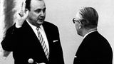 Genscher hatte maßgeblich an der Bildung der ersten sozialliberalen Koalition mitgewirkt, in der er dann im Oktober 1969 Innenminister wurde