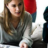 Erkundigen Sie sich, ob Angioödeme auch bei anderen Familienmitgliedern aufgetreten ist. Wenn ja, könnten Sie am erblichen Angioödem erkrankt sein. Diese Information ist wichtig für Ihren Arzt