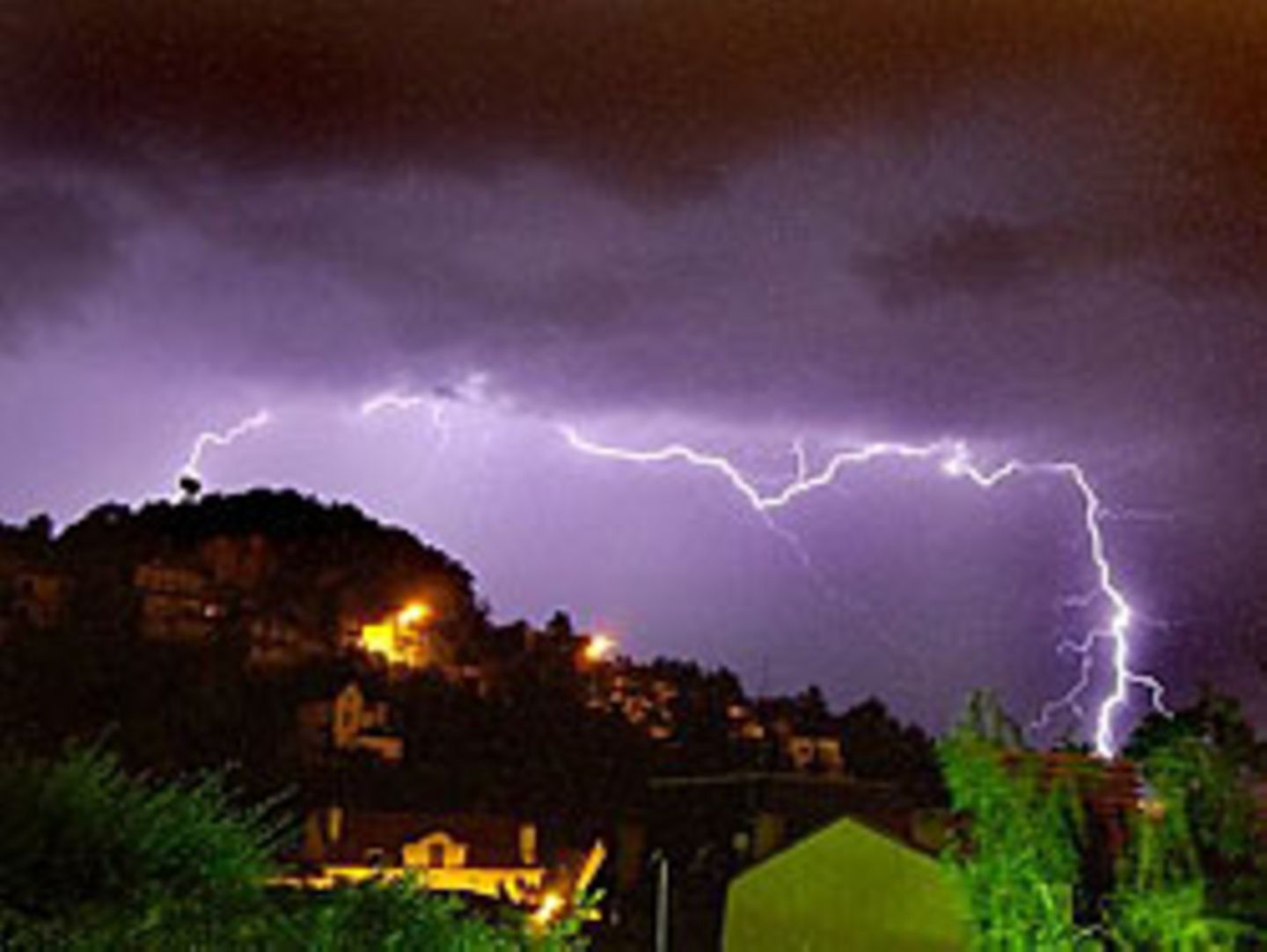 Ein Blitz entläd sich: Kurze und heftige Gewitter könnten sich in Zukunft häufen