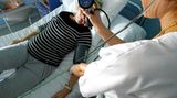 ... genießen großes Vertrauen bei der europäischen Bevölkerung. Krankenschwestern belegen mit einem Vertrauenswert von 86 Prozent den vierten Platz.