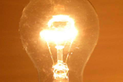 Warm, wohlig, bald verboten: Der Nachfolger der herkömmlichen Glühlampe musste seine Seele der reinen Vernunft opfern