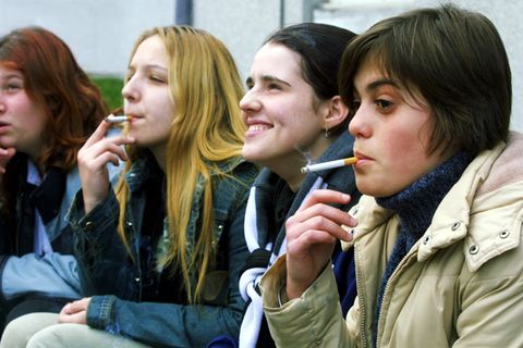 41 Prozent der Mädchen rauchen nur, weil sie nicht zunehmen wollen