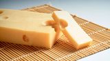 "Immer noch besser, als wenn Nahrungsprodukte Pflegemittel enthalten - oder?", meint Markus aus Tübingen. "Stellen Sie sich vor: Antischuppenkäse oder Zahnweißbrot…", scherzt er