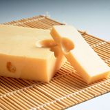 "Immer noch besser, als wenn Nahrungsprodukte Pflegemittel enthalten - oder?", meint Markus aus Tübingen. "Stellen Sie sich vor: Antischuppenkäse oder Zahnweißbrot…", scherzt er