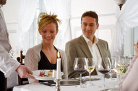 Ein Restaurantbesuch kann viel Spaß machen, doch als Gast sollte man die eigenen Rechte und Pflichten kennen