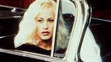 Patricia Arquette als Alice Wakefield in "Lost Highway" (USA/Frankreich 1997). Dieser Film mutete selbst eingefleischten Lynch-Fans einiges zu. Eine Zeitung schrieb 1997 dazu: "Ein Muss für alle, die nicht ins Kino gehen, um Erfahrungen zu machen, sondern Rätsel zu lösen"