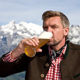 "Immer wenn ich Durst habe, trinke ich drei Bier. Danach plagt mich mein GeWISSEN. Daher der Name Wissensdurst", scherzt "Henning100"