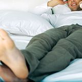 "Chatman53" und "Geot" nutzen die nervtötenden Werbeanrufe auch gern mal als Zeitvertreib: "Wenn die wüssten, welchen Spaß mir das macht – gemütlich im Sessel liegen, die Beine hochgestellt und ein kühles Bierchen daneben", sagt chatman53.