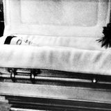 "The King is dead": Als Elvis im 16. August 1977 im Alter von nur 42 Jahren starb, hatte die Punk-Revolution schon ihren Lauf genommen und war über die alten Rock-Helden hinweggefegt