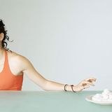 Für Lucia aus Göttingen ist es eine Folge der Selbstdisziplin: "Das, was wir uns oft versagen, kommt uns wie eine Belohnung vor, wenn wir es dann essen. Und Belohnungen gefallen uns"