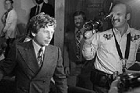 Roman Polanski verlässt im September 1977 das Gericht von Santa Monica, Kalifornien