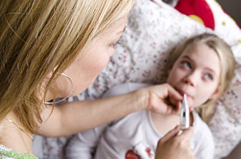 Gerade Kinder werden im Urlab oft unerwartet krank, ohne Versicherung kann die Behandlung teuer werden