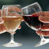 Der sexuelle Akt wird häufig vor dem Einschlafen praktiziert und nimmt im Vergleich zum anschließenden Schlaf zumeist eine verschwindend kurze Zeit in Anspruch, so dass der "Beischlaf" sozusagen nur als "Beigabe" zum Schlaf anzusehen ist. "Wir haben miteinander geschlafen" ist also genauso zutreffend wie "Wir sind essen gegangen". Da wird ja auch nicht ausdrücklich erwähnt, dass als erstes mit einem Glas Wein angestoßen wurde.   Achim Schad, Wuppertal