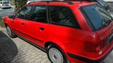 Der Lohn nach fünf Stunden: Spätestens nach der Versiegelung kann sich der Audi 80 wieder sehen lassen. Ehrlicherweise muss gesagt werden, dass so ein Härtefall mehr Arbeitszeit benötigt, um die Versäumnisse von Jahren fachgerecht zu entfernen.